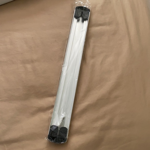 Magnetic Knives/ Tool Holder - Picture 4 of 5